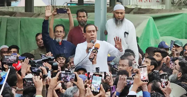 কথা বলছেন বিএনপি মনোনীত প্রার্থী মাসুদুজ্জামান